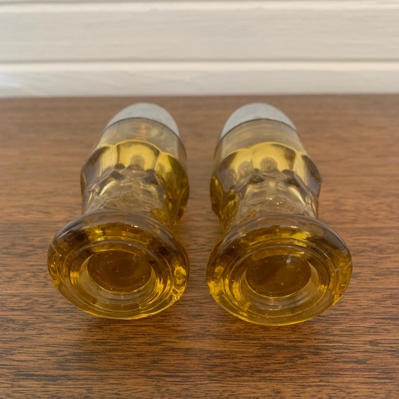 Vintage Anchor Hocking Georgian Pattern Topaz Salt & Pepper Shaker Set - Picture 2 of 3
